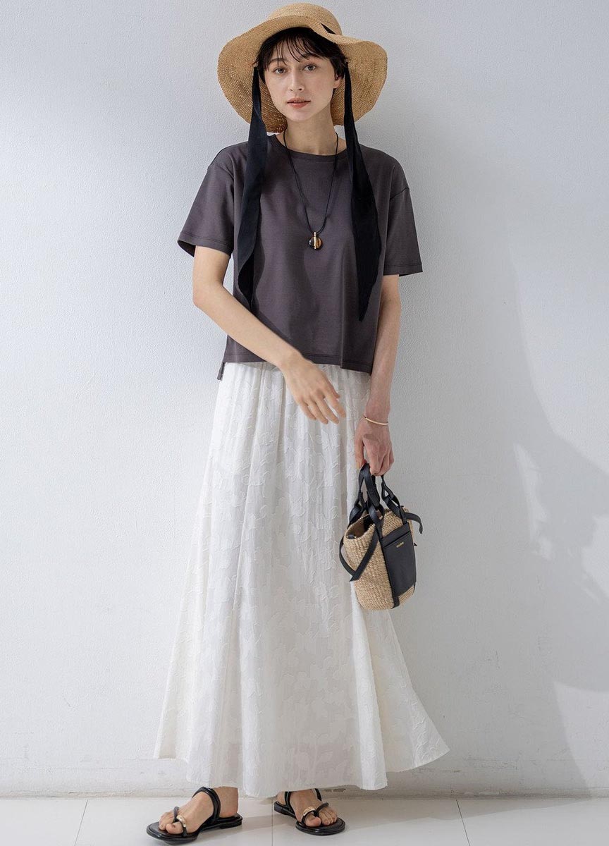 IT TEE 寬短版上衣