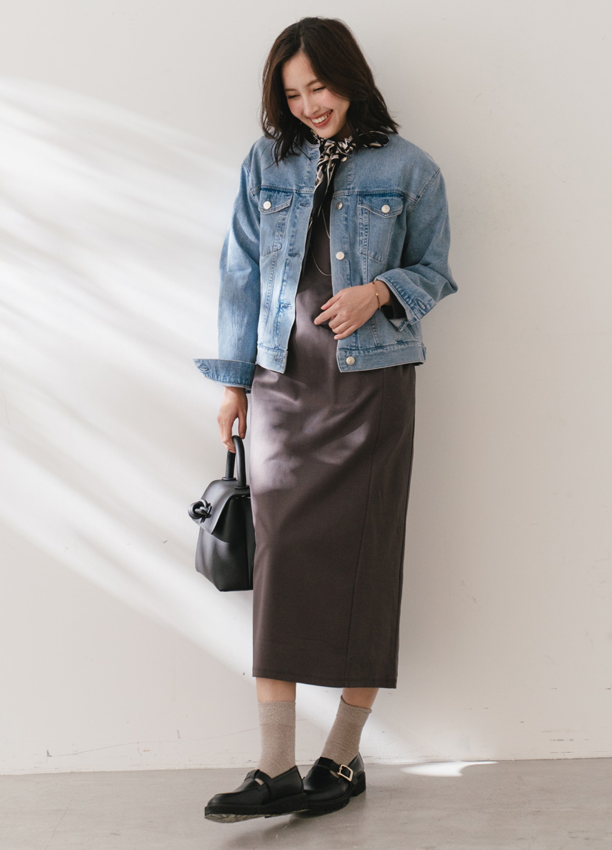 圓領設計牛仔外套 