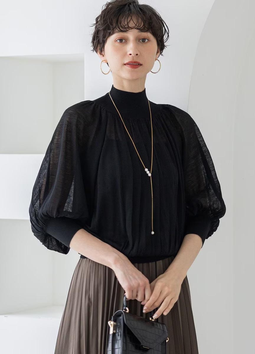 透紗高領優雅針織衫