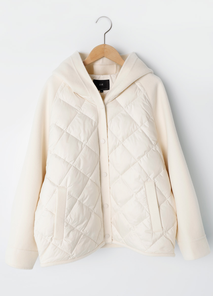 菱格紋拼接羽絨大衣       菱格紋拼接羽絨大衣