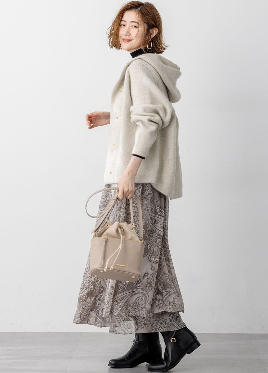 浣熊毛連帽混紡針織外套