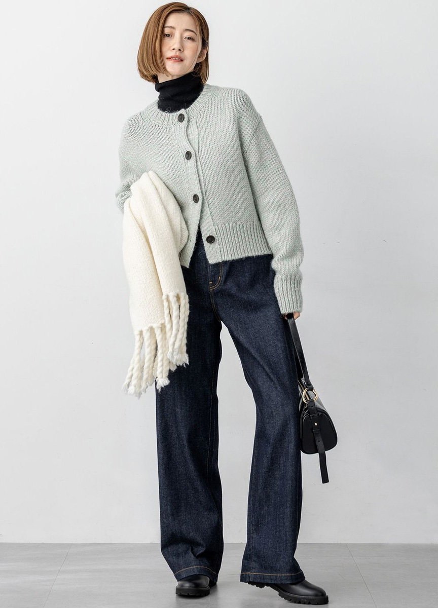 精紡羊毛高領針織衫