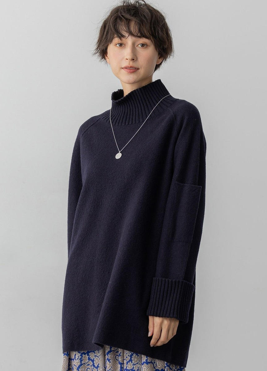 高領長版針織上衣