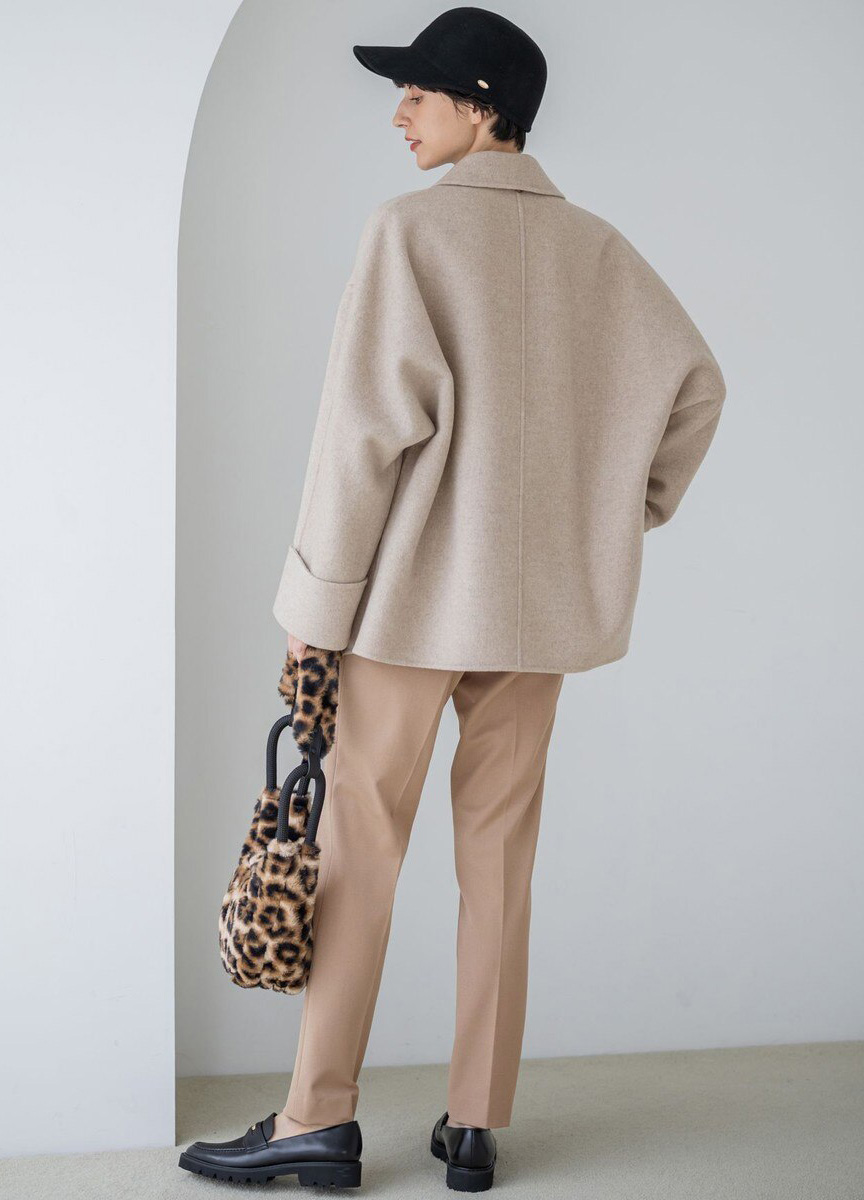 MANTECOPure翻領短大衣   