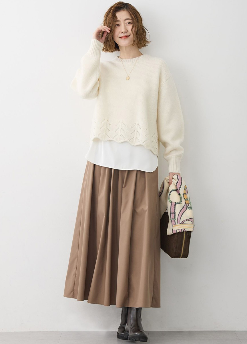 鏤空雕花下擺設計針織衫  