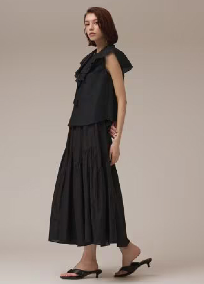 【預購商品】棉絲混紡荷葉領上衣