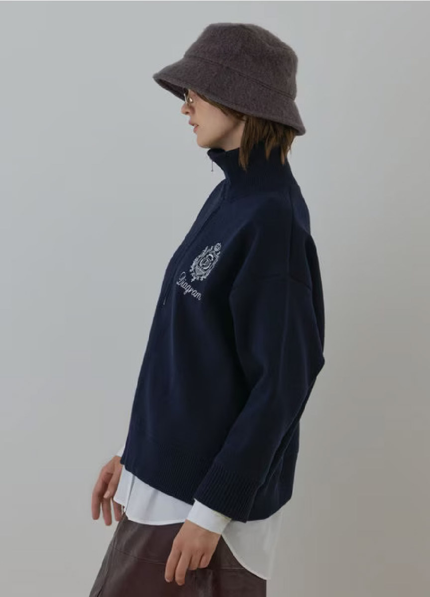 【預購商品】Diagram 刺繡Logo拉鍊立領上衣