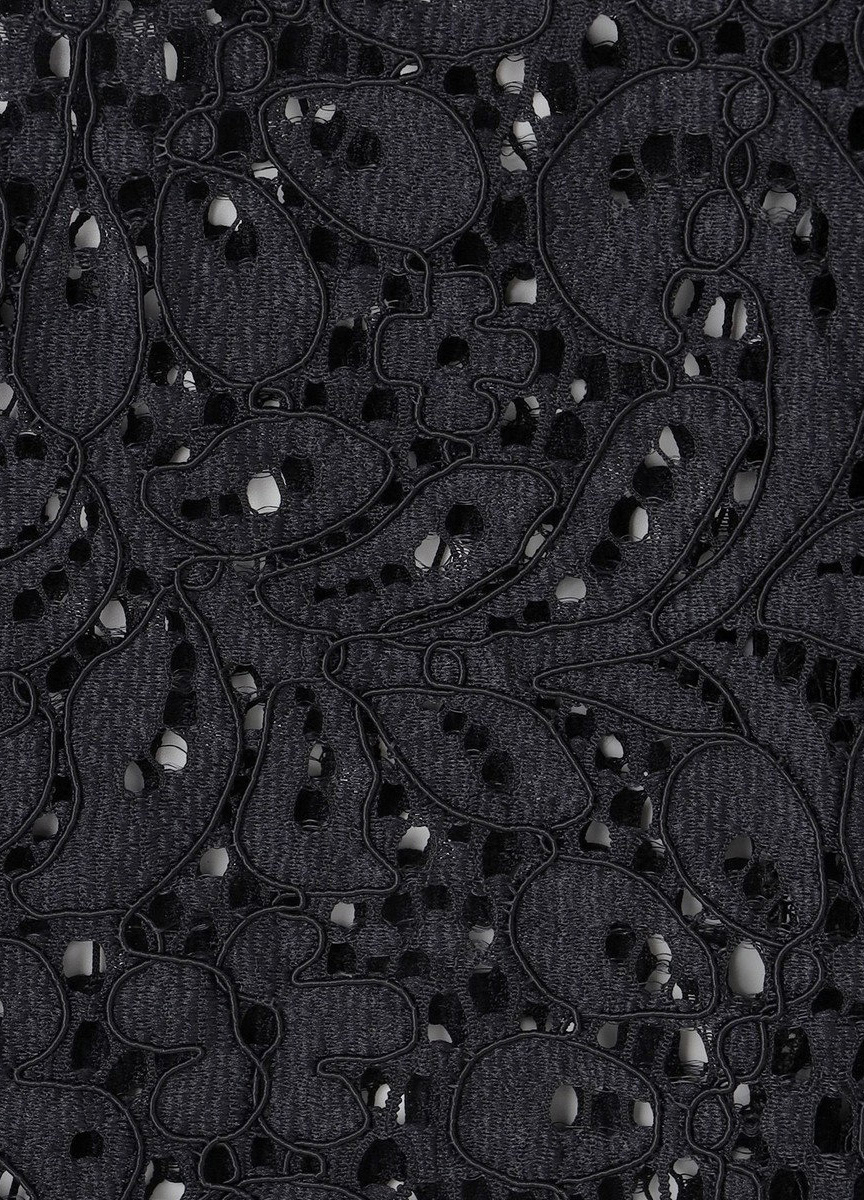 005 (11)