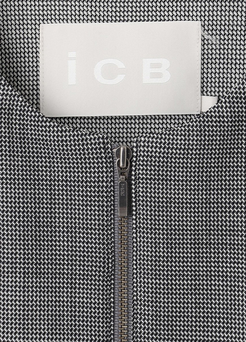 905 (7)