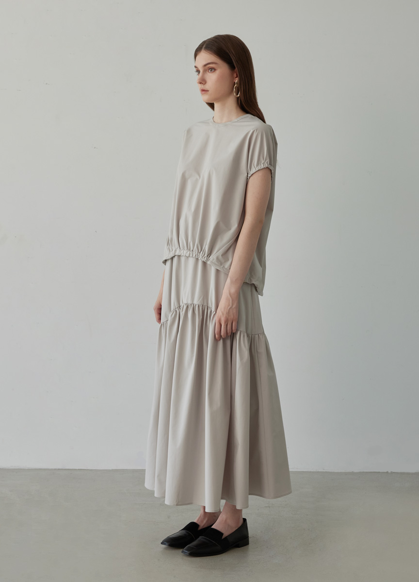 輕彈抽褶小包袖上衣