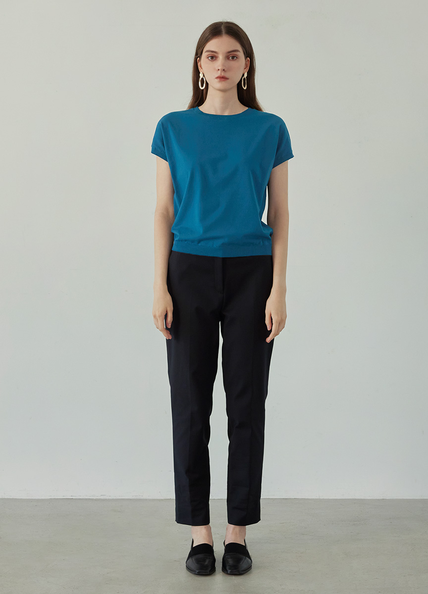 親膚簡約法式袖針織上衣