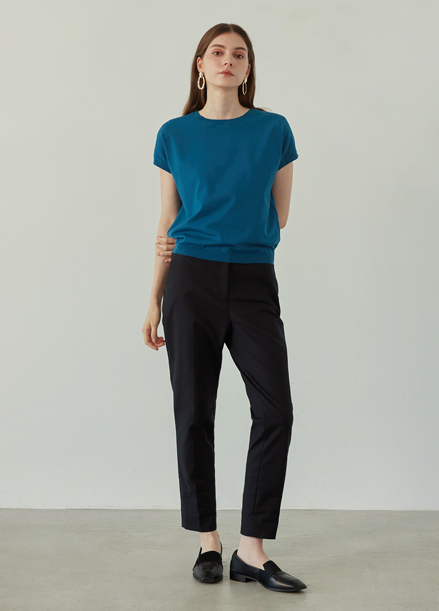 親膚簡約法式袖針織上衣