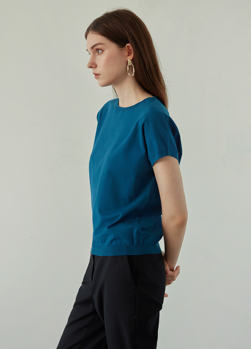 親膚簡約法式袖針織上衣