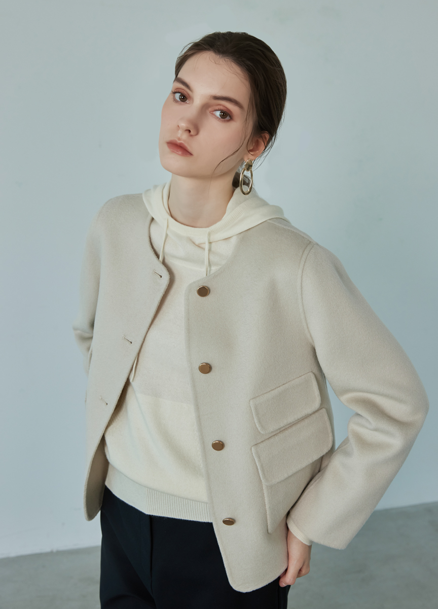 質感羊絨雙袋短版大衣