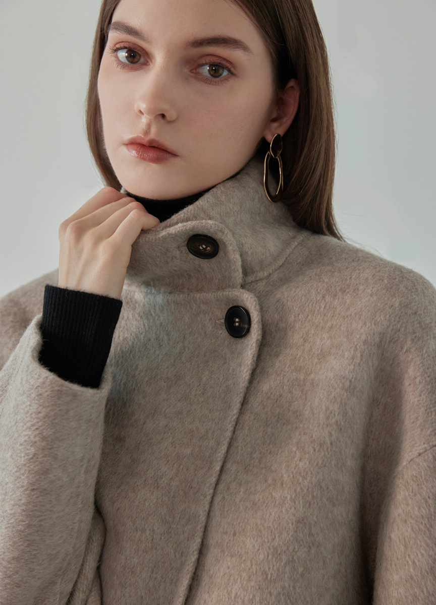 斜襟立領短版羊絨外套