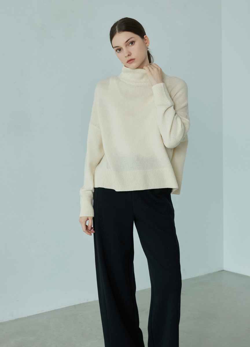 簡約亮彩高領純羊毛針織長袖